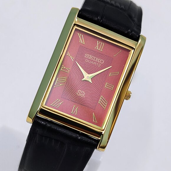 Vintage SEIKO TANK SLIM Quartz Red Roman Dial Men's Japanese 27mm Wristwatch - Picture 1 of 5